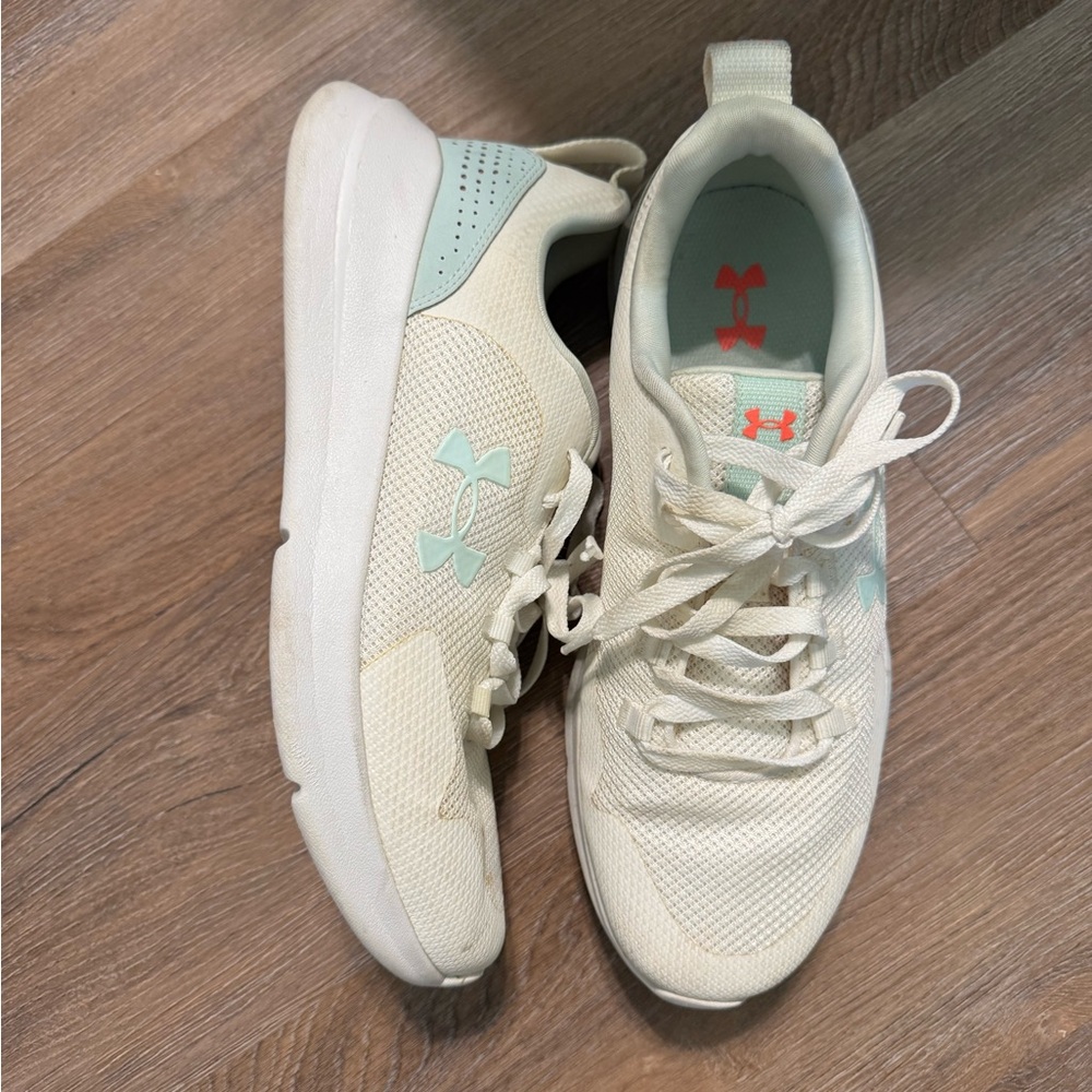 Under Armour Off-White Sneakers with Mint Details